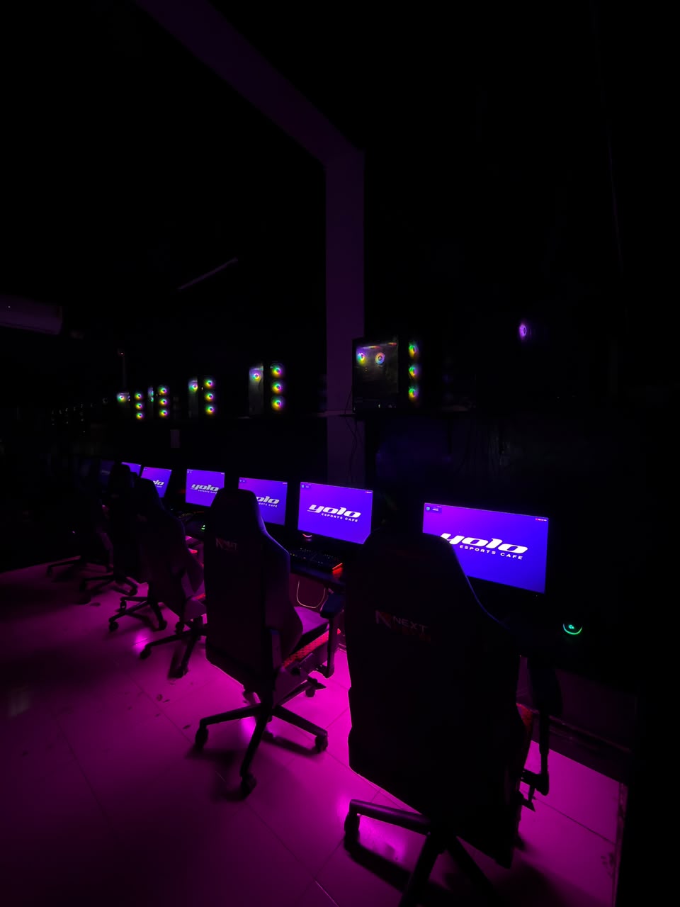 CYBEART Gaming Chair